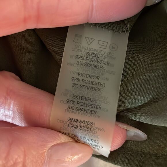 Calvin Klein Pleated Split-Neck Shell sleevless blouse | green | size L - Picture 8 of 9